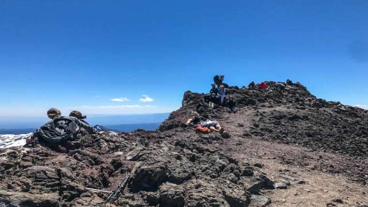 Seven Sisters Peak Climbing