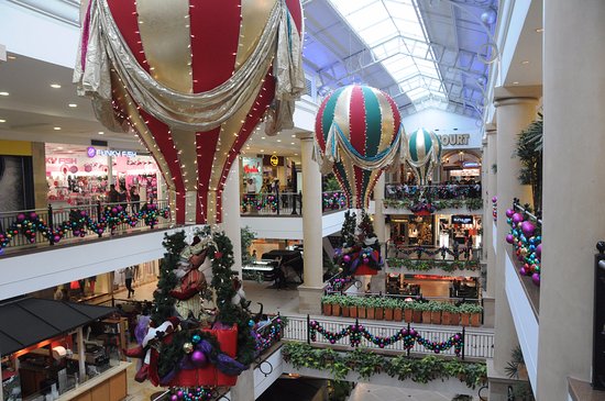 san-marino-shopping